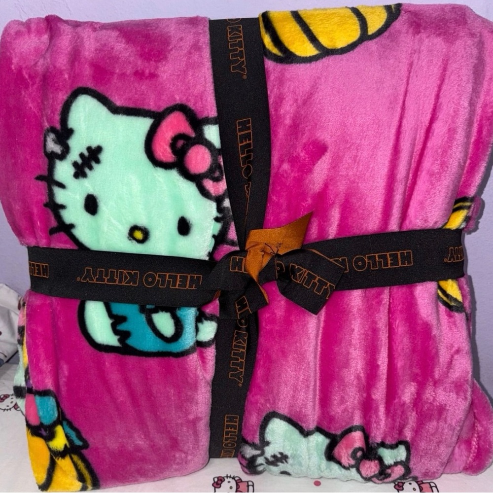 Hello Kitty Halloween Frankenstein Blanket Twin